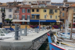 p1000398