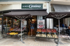 p1000436