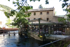 p1000562