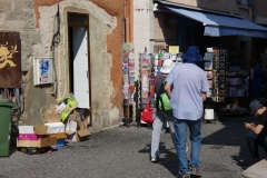 p1000858