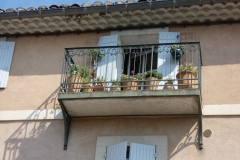 p1000902